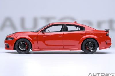 Dodge Charger Scat Pack Widebody rot Modellauto 1:18 Autoart
