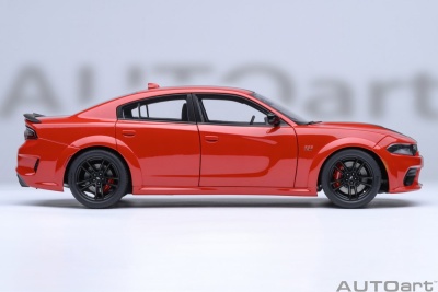 Dodge Charger Scat Pack Widebody rot Modellauto 1:18 Autoart