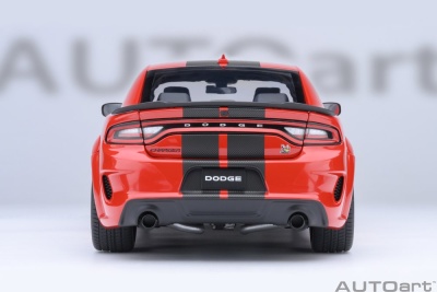 Dodge Charger Scat Pack Widebody rot Modellauto 1:18 Autoart