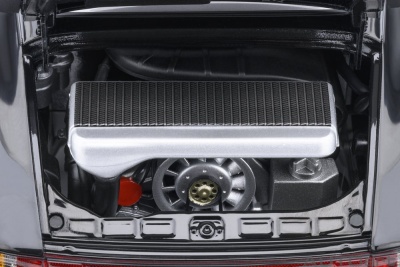 Porsche 911 (930) Turbo schwarz Wangan Midnight "Blackbird" (comic #1 version) Modellauto 1:18 Autoart