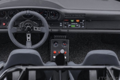 Porsche 911 (930) Turbo schwarz Wangan Midnight "Blackbird" (comic #1 version) Modellauto 1:18 Autoart