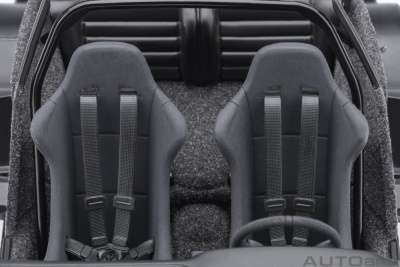 Porsche 911 (930) Turbo schwarz Wangan Midnight "Blackbird" (comic #1 version) Modellauto 1:18 Autoart