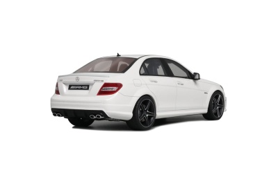 Mercedes C63 AMG 2007 weiß Modellauto 1:18 GT Spirit