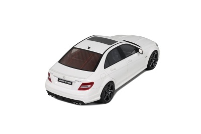 Mercedes C63 AMG 2007 weiß Modellauto 1:18 GT Spirit
