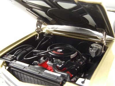 Chevrolet Chevelle SS MCACN 1970 gold metallic Modellauto 1:18 Auto World
