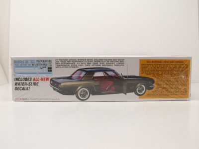 Ford Mustang Hardtop 1964 1/2 weiß Kunststoffbausatz Modellauto 1:16 AMT