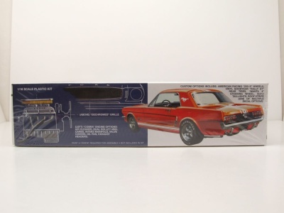 Ford Mustang Hardtop 1964 1/2 weiß Kunststoffbausatz Modellauto 1:16 AMT