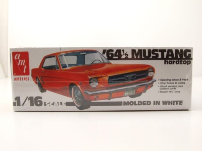 Ford Mustang Hardtop 1964 1/2 weiß Kunststoffbausatz Modellauto 1:16 AMT