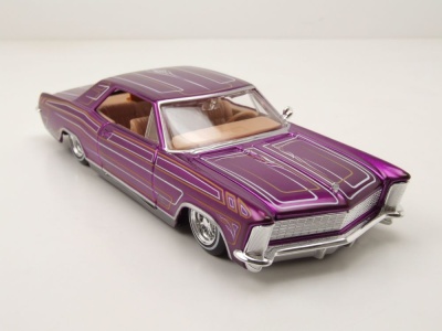 Buick Riviera Lowrider 1965 lila Modellauto 1:24 Maisto