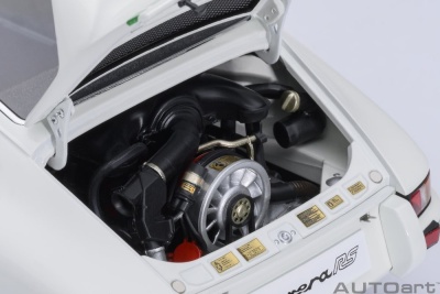 Porsche 911 Carrera 2.7 RS weiß grün Modellauto 1:18 Autoart