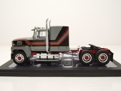 Ford LTL 9000 Zugmaschine 1978 grau metallic schwarz Modellauto 1:43 ixo models