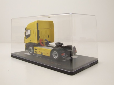 Iveco Stralis Zugmaschine 2002 gelb Modellauto 1:43 ixo models