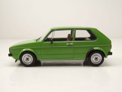 VW Golf 1 1974 grün Modellauto 1:24 Whitebox