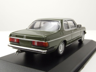 Mercedes 230 CE Coupe W123 1982 dunkelgrün metallic...