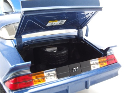 Chevrolet Camaro Z28 T-Top 1980 dunkelblau Modellauto 1:18 Greenlight Collectibles