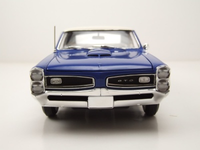 Pontiac GTO 1966 blau weiß Modellauto 1:18 Highway 61