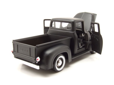 Ford F-100 Pick Up 1956 matt schwarz mit Weißwandreifen Modellauto 1:24 Motormax