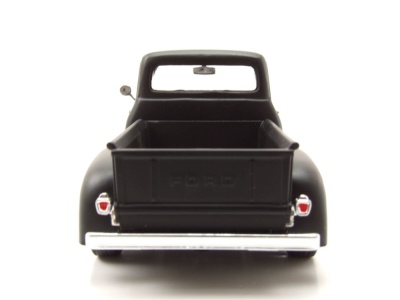 Ford F-100 Pick Up 1956 matt schwarz mit Weißwandreifen Modellauto 1:24 Motormax