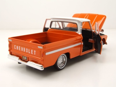 Chevrolet C10 Fleetside Pick Up 1966 orange weiß Modellauto 1:24 Motormax