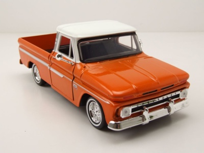 Chevrolet C10 Fleetside Pick Up 1966 orange weiß Modellauto 1:24 Motormax