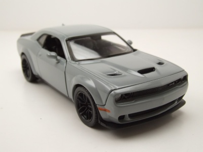 Dodge Challenger SRT Hellcat Widebody 2018 grau Modellauto 1:24 Motormax