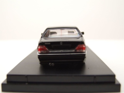 Mercedes W140 schwarz Modellauto 1:64 Street Weapon