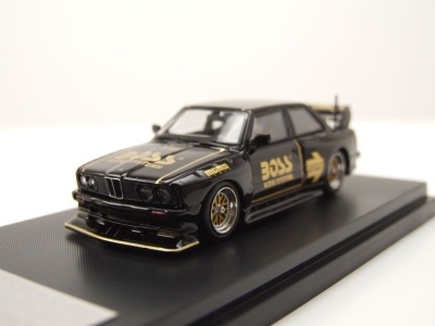 BMW E30 Boss schwarz gold Modellauto 1:64 Street Weapon