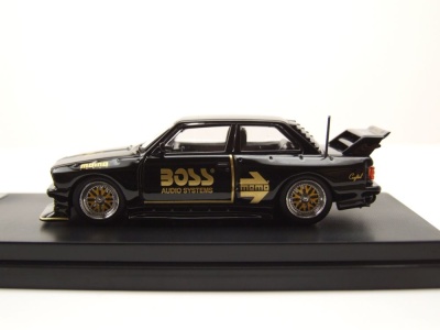 BMW E30 Boss schwarz gold Modellauto 1:64 Street Weapon