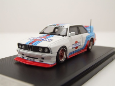 BMW E30 Martini weiß blau rot Modellauto 1:64...