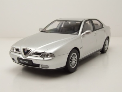 Alfa Romeo 166 1999 silber Modellauto 1:18 Triple9