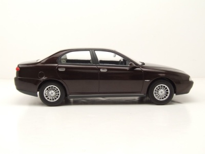 Alfa Romeo 166 1999 schwarz metallic Modellauto 1:18 Triple9