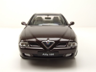 Alfa Romeo 166 1999 schwarz metallic Modellauto 1:18 Triple9