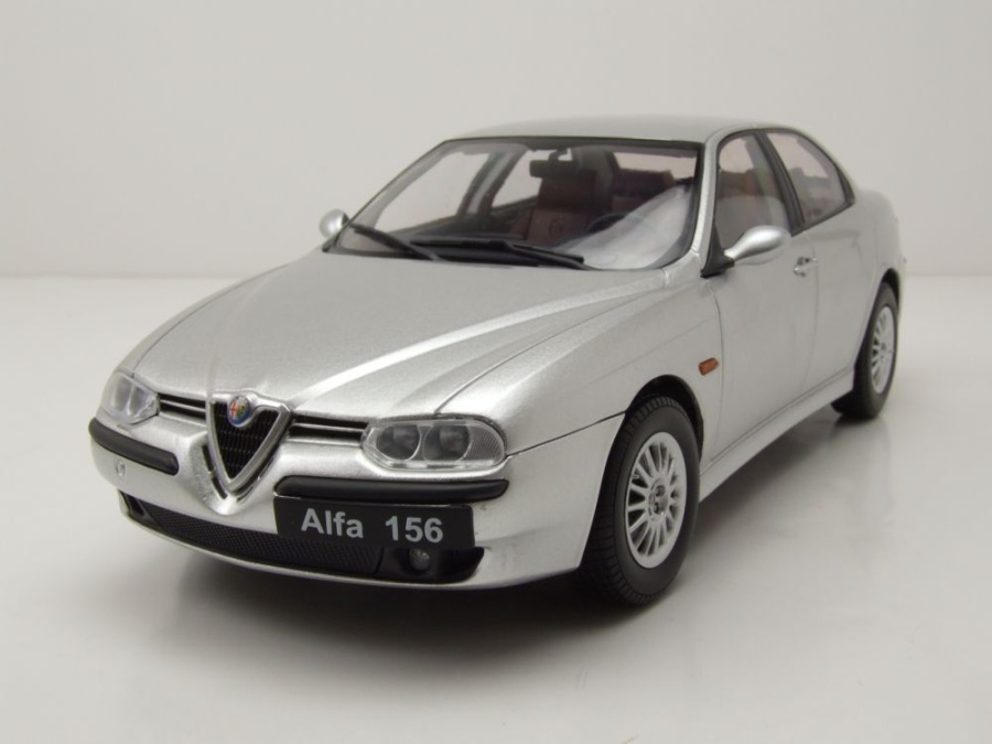 Alfa Romeo 156 1998 silber Modellauto 1:18 Triple9