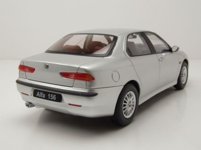 Alfa Romeo 156 1998 silber Modellauto 1:18 Triple9