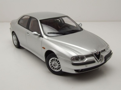 Alfa Romeo 156 1998 silber Modellauto 1:18 Triple9