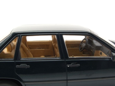 Volvo 850 1993 grün metallic Modellauto 1:18 Triple9