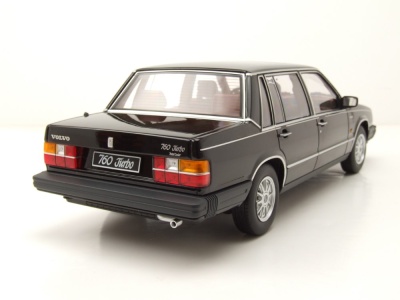 Volvo 760 1985 schwarz Modellauto 1:18 Triple9