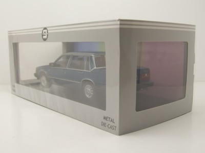 Volvo 760 1985 blau metallic Modellauto 1:18 Triple9