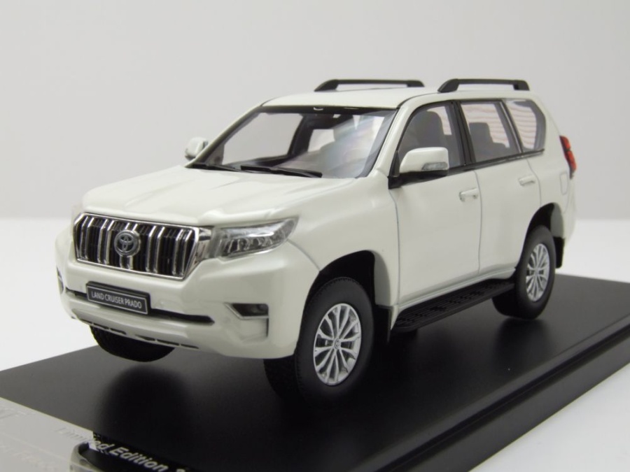 Toyota Land Cruiser Prado 2018 weiß Modellauto 1:43 Vitesse