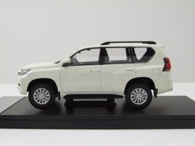 Toyota Land Cruiser Prado 2018 weiß Modellauto 1:43 Vitesse