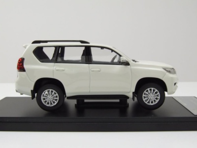 Toyota Land Cruiser Prado 2018 weiß Modellauto 1:43 Vitesse