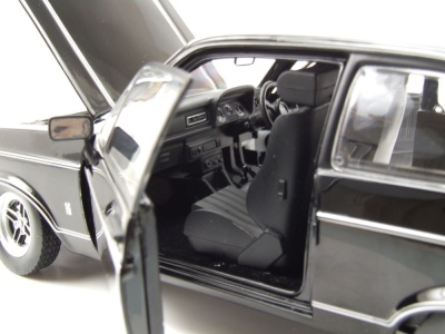 Ford Escort MK2 RS Mexiko RHD 1976 schwarz Modellauto 1:18 Sun Star