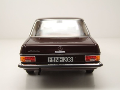 Mercedes 200 /8 Strichachter W115 1968 dunkelrotbraun Modellauto 1:18 Norev