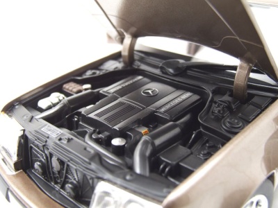 Mercedes 500 E W124 1990 impala metallic Modellauto 1:18 Norev