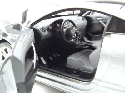 Peugeot RCZ 2010 grau Modellauto 1:18 Norev