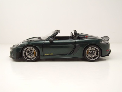 Porsche 718 Spyder RS Weissach 2023 dunkelgrün Modellauto 1:18 Norev