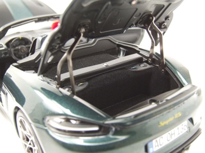 Porsche 718 Spyder RS Weissach 2023 dunkelgrün Modellauto 1:18 Norev