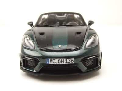 Porsche 718 Spyder RS Weissach 2023 dunkelgrün Modellauto 1:18 Norev