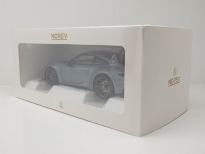 Porsche 911 Carrera 2025 silber Modellauto 1:18 Norev