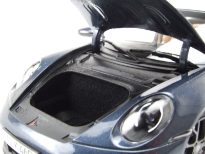 Porsche 911 Carrera Cabrio 2025 dunkelblau metallic Modellauto 1:18 Norev